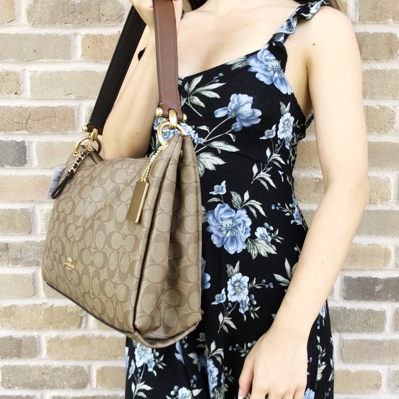 Gaby’sBags👜💕- Coach Large Tote Crossbody signatu - Picture 3 of 7